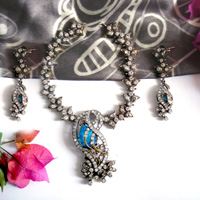Blue stone polki necklace